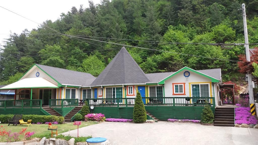Charm Pension Gapyeong Exterior foto